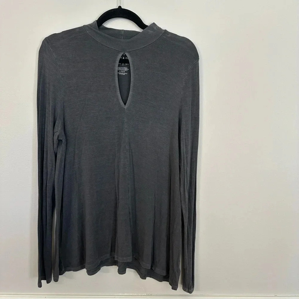 American Eagle Outfitter Soft & Sexy Gray Long Sleeve Keyhole Swing Top Sz L GUC - Picture 2 of 8